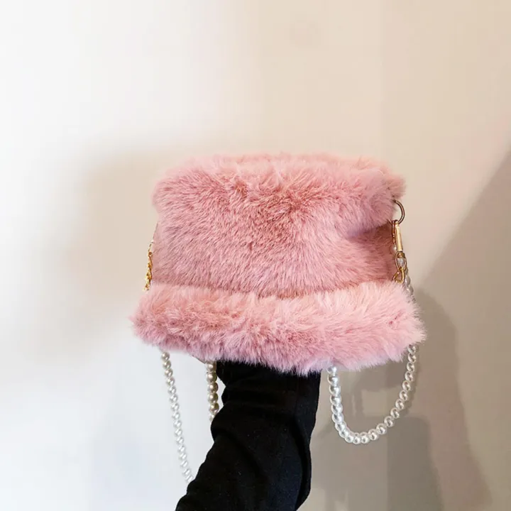 Messenger%20Bag%20Winter%20Square%20Bag%20Winter%20Underarm%20Bag%20Ins%20Package%20Plush%20Crossbody%20Bag%20Fashion%20Square%20Bag%20Plush%20Bag%20-%20Image%206