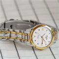 Luxury Rhinestone Decor Quartz Watch Waterproof Calendar Luminous Analog Wristwatch For Daily Life Business Travel Vacation.