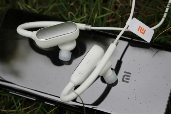 Xiaomi%20Mi%20Sports%20Bluetooth%20Earphone%20Headphone%20-%20Image%206