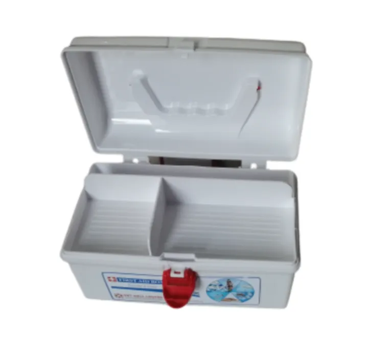 Getwell%20First%20Aid%20Kit%20Box%20-%20White%20-%20Image%204