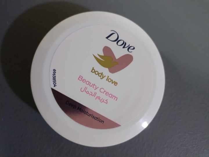 250%20ml%20Dove%20body%20love%20beauty%20cream%20deep%20moisturisation%20International%20UAE%20product%20used%20for%20male%20female%20-%20Image%203