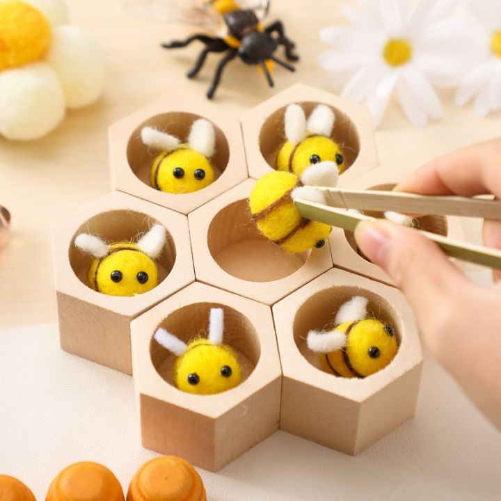 Wooden Montessori Baby Bee Sorting Toys Honeycomb Sorting Sensory Toys for Children Educational Hexagon Box Counting Puzzle Toys