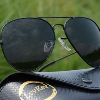 Polarized%20Gradient%20Lens%20Aviator%20Men%20Sunglasses%20-%20Image%203
