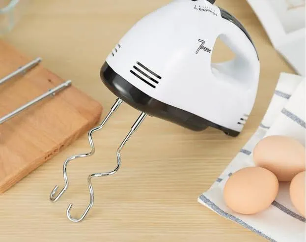 Scarlett%20-%20Electric%20Egg%20Beater%20and%20Mixer%20for%20Cake%20Cream%20-%20White%20-%20Image%202