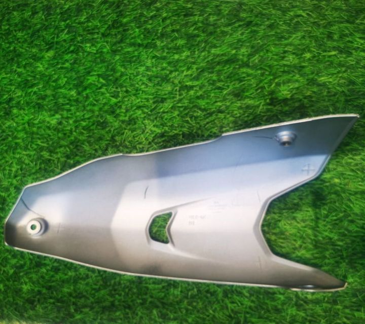 Protector%20Muffler/Silencer%20Plate%20Yamaha-FZ%20V3%20-%20Image%204