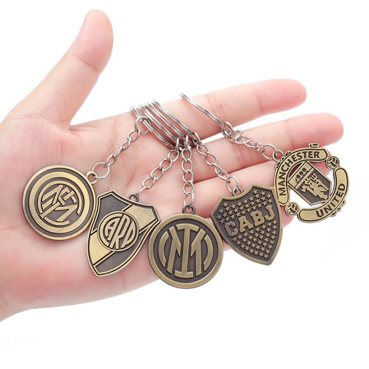 Football%20Club%20Team%20Logo%20Metal%20Keychain%20Keyholder%20Car%20Keyring%20Pendant%20Real%20Madrid%20Ac%20Milan%20Barcelona%20Football%20Club%20Souvenir%20Keychain%20for%20Football%20Soccer%20Fans%20-%20Image%204