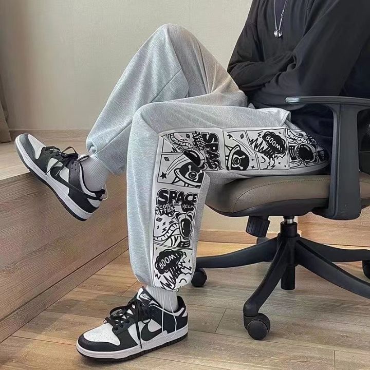 Cartoon%20Stitching%20Casual%20Pants%20Men's%20Loose%20High%20Street%20Design%20Sense%20Niche%20Wide%20Leg%20Track%20Pants%20Autumn%20and%20Winter%20Large%20Size%20Sweatpants%20-%20Image%204