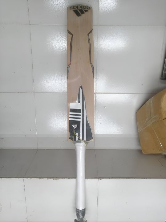 genuine%20image%20Cricket%20XT%204.0%20Kashmir%20Willow%20Cricket%20bat%20-%20Men's%20Size,%20Short%20Handle%20-%20Image%205