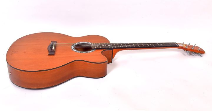 Indian%20Signature%20Gogos%20Acoustic%20Guitar%20Brown%20colour%20with%20Free%20Bag%20-%20Image%206