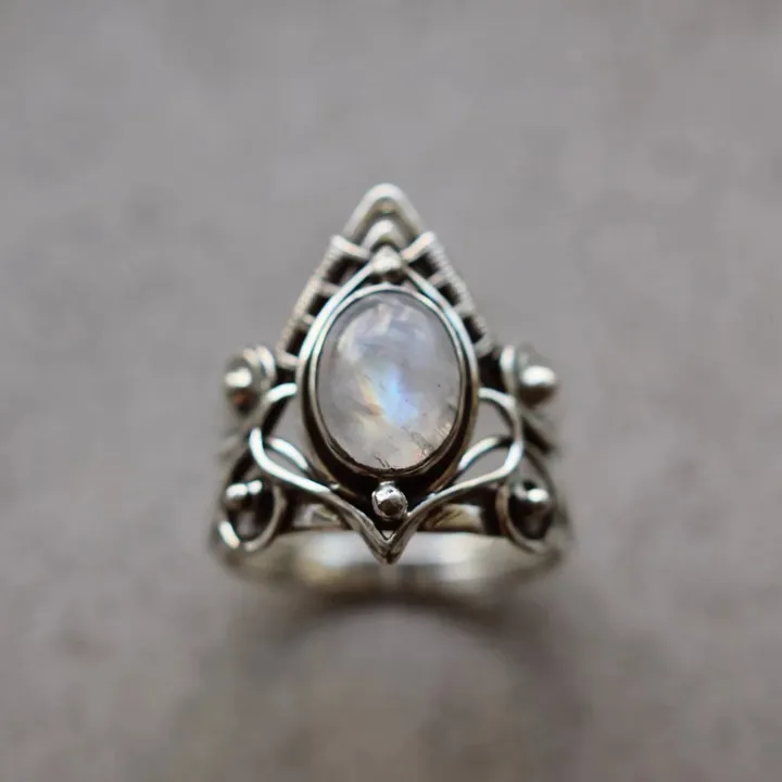 Party%20Ring%20ury%20Geometry%20Statement%20Lady%20Ring%20-%20Image%209