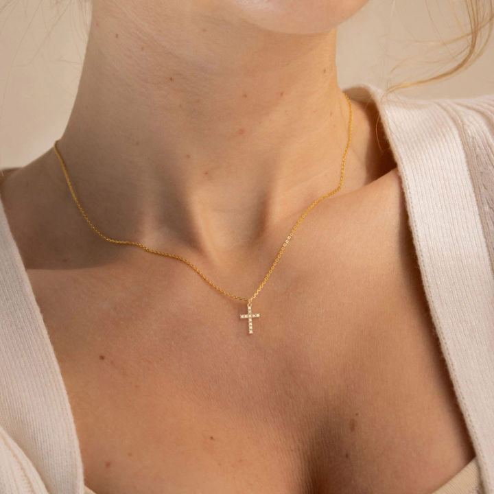 Dainty%20Cross%20Necklace%20For%20Women%2018K%20Gold%20Plated%20stainless%20steel%20Cubic%20Zirconia%20Cross%20Pendant%20Necklace%20Jewelry%20-%20Image%204