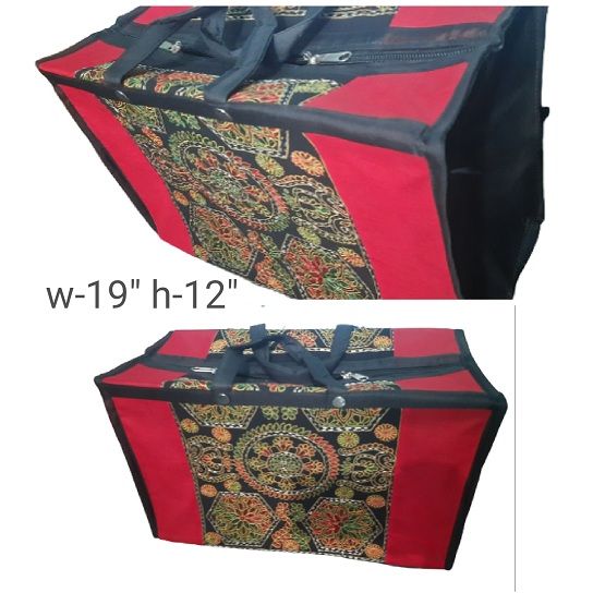 Nokshi family size travel bag.--multicolur