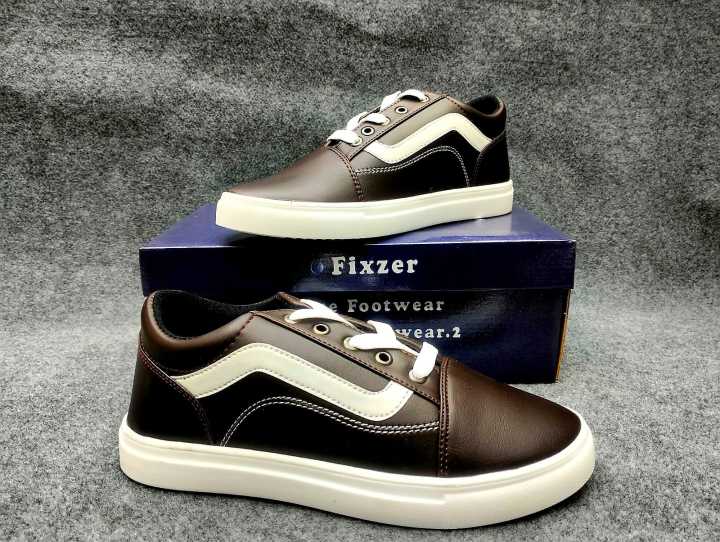 Streetwise%20Elegance:%20Hot%20Collection%20Stylish%20and%20Fashionable%20Winter%20and%20Summer%20Exclusive%20Sneakers%20Converse%20Shoes%20for%20Men%20-%20Image%202