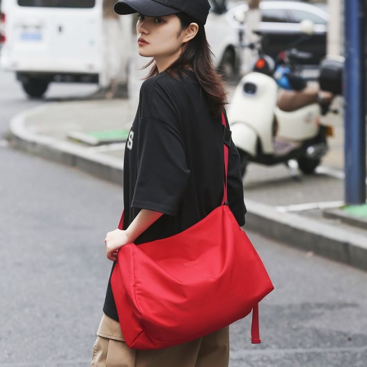 Lightweight Storage Travel Messenger Bag Men's Large Capacity Messenger Bag Waterproof Sports Gym Bag Women's Dry Wet Separation Backpack