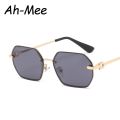 Retro Metal Polygon Sunglasses For Women Men Irregular Brand Design High Quality Driving Black Square Shades Eye Glasses UV400.