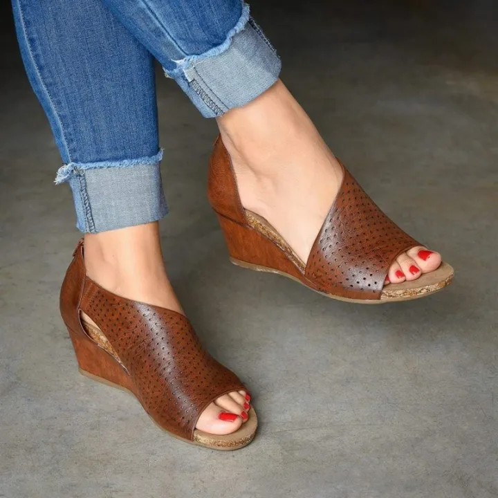 Foreign%20trade%20plus-size%20sandals%202020%20spring%20new%20European%20and%20American%20Amazon%20premium%20breathable%20fish%20mouth%20wedge%20heel%20high%20heel%20women's%20shoes%20-%20Image%202