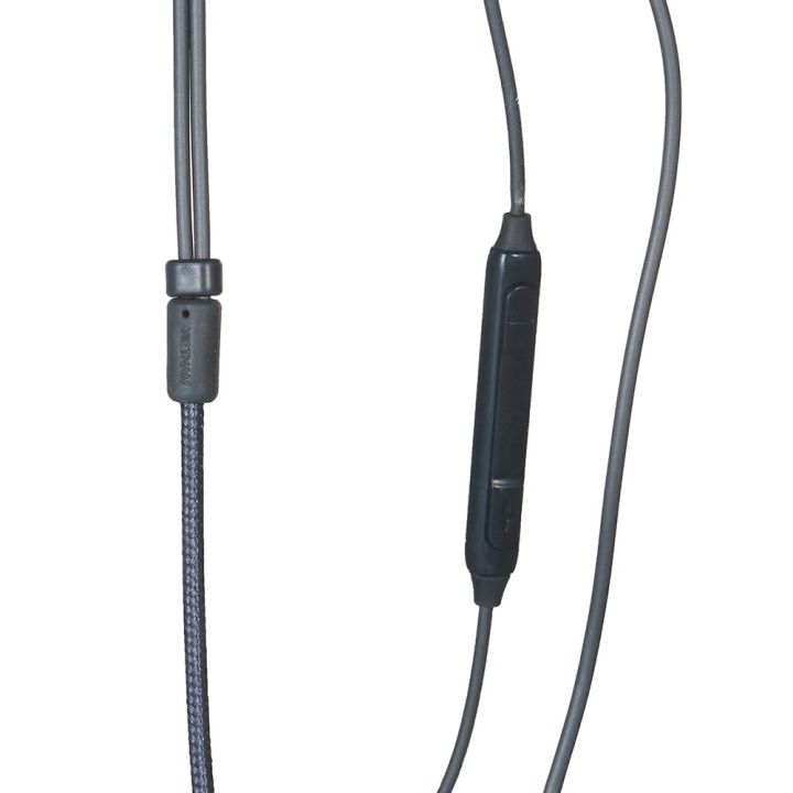 AKG%20Wired%20Earphones%20with%20Microphone%20-%20Image%207