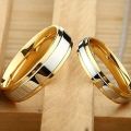 Luxury Design Stainless Steel Couple Rings Simple Engagement Wedding Rings Exquisite Promise Ring Romantic Valentine's Day Gifts. 