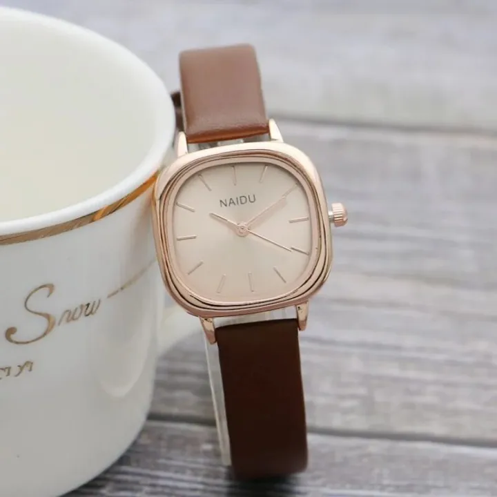 Fashion%20Watch%20Oval%20Small%20Dial%20Thin%20Belt%20Student%20Dress%20Leather%20Strap%20Wristwatches%20for%20Women%20-%20Image%205