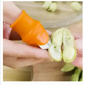 Vegetable%20And%20Fruits%20Thumb%20Cutter%20Finger%20cutter%20Silicone%205%20in%201%20-%20Image%206