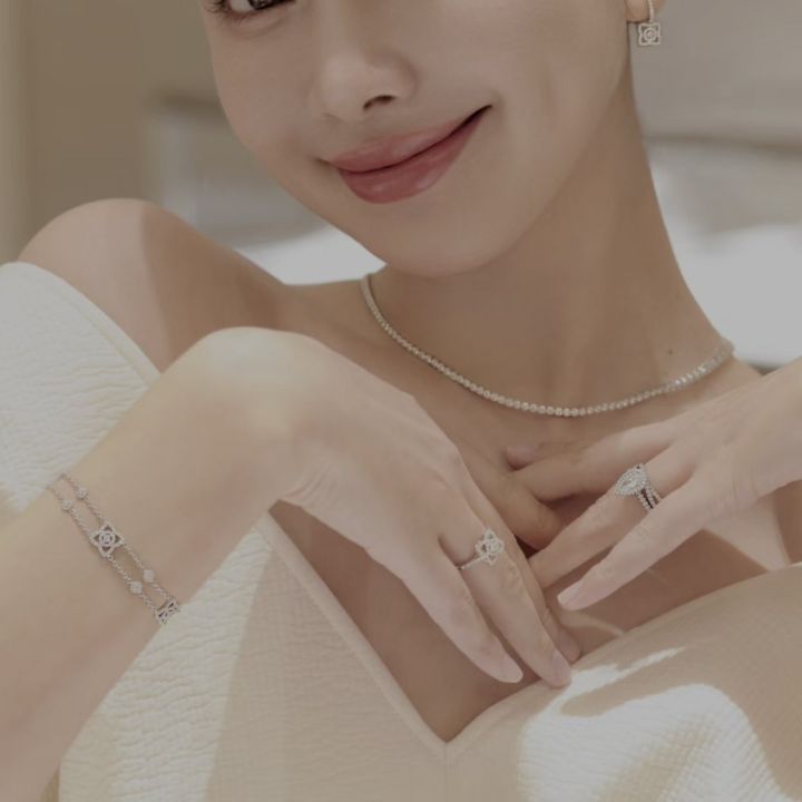 Full%20Diamond%20Lotus%20Bracelet%20Diamond%20Bracelet%202023%20New%20S925%20Sterling%20Silver%20Light%20Luxury%20Niche%20Exquisite%20European%20and%20American%20Jewelry%20-%20Image%202