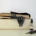 Resin Devil's Hand 3d Bookmark Stationery Funny Devil Page Clips Thriller Statues Book Hand Halloween Mark Gifts Art Orname R3i0. 