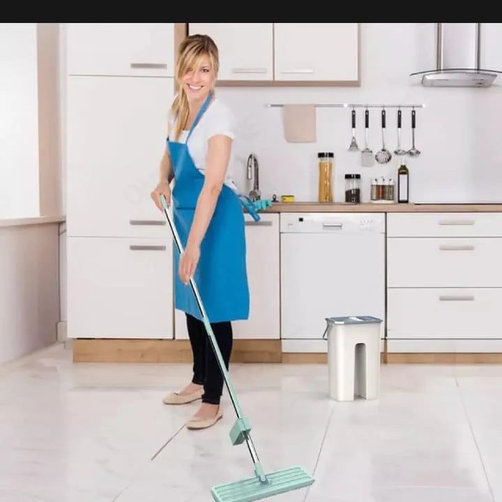 Free-Hand%20and%20360%20Degree%20Rotating%20Spin%20Mop/Floor%20Cleaning%20-%20Image%203