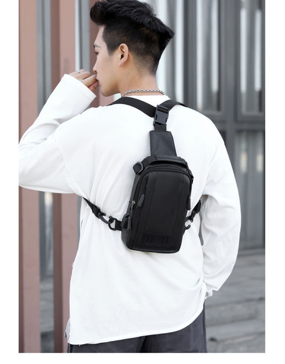 Multifunctional%20fashion%20chest%20bag%20waterproof%20nylon%20cloth%20messenger%20bag%20trendy%20men's%20shoulder%20bag%20charging%20chest%20bag%20-%20Image%205