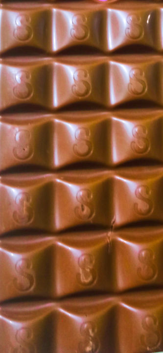 Cadbury%20Dairy%20milk%20%20Slik%20fruit%20and%20Nut%20150gm%20-%20Image%204