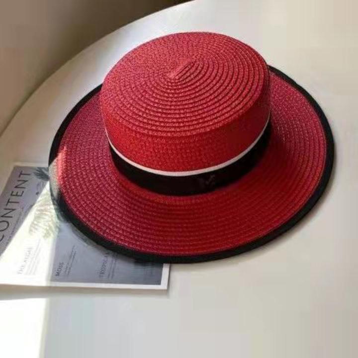 Red Flat-Top Cap Female Model Catwalk Show Top Hat Seaside Holiday