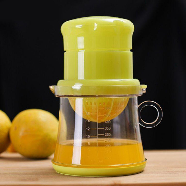 Enjoy%20Freshly%20Squeezed%20Juice%20With%20Hand%20Press%20Juicer%20With%20Fruit%20Squeezer%20Cup%20-%20Convenient%20And%20Colorful%20Juicing%20Tool%20-%20Image%204