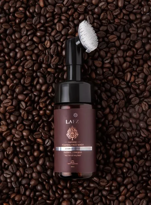 Caffeine%20Foaming%20Face%20Wash%20With%20Built-In%20Face%20Brush%20-%20Image%204
