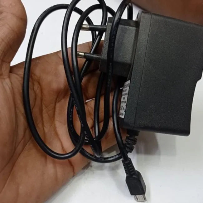 MICRO%20USB%20Socket%203A%205V%20AC%20220V%20To%20DC%205V%203A%20Micro%20USB%20Connectors%20Power%20Supply%20Raspberry%20PI%203%20B+%20Adapters%20Chargers%20For%20Android%20Mobile%20Phones%20Power%20Banks%20-%20Image%204