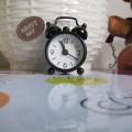 Creative Cute Mini Metal Small Alarm Clock Electronic Home Children's Room Decoration Small Alarm Clock Cute Small Alarm Electro. 