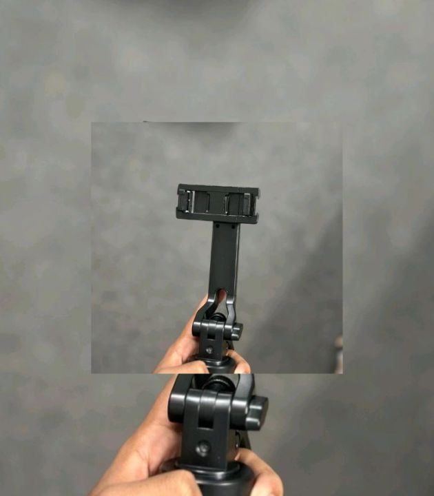 Q13%20Smart%20Phone%20Gimbal%20With%20Remote%20Control%20Smart%20Auto%20AI%20Tracking%20-%20Image%207
