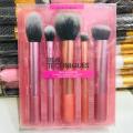 Real Techniques Everyday Essentials Makeup Brush Complete Face Set (Miracle Complexion Sponge, Expert Face, Blush, Setting and Deluxe Crease Brushes). 