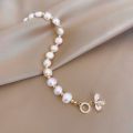 2021 Elegant Baroque Pearl String Bracelet For Woman Luxury Zircon Bee Pendant Bracelet Fashion Girl's Sweet Jewelry.