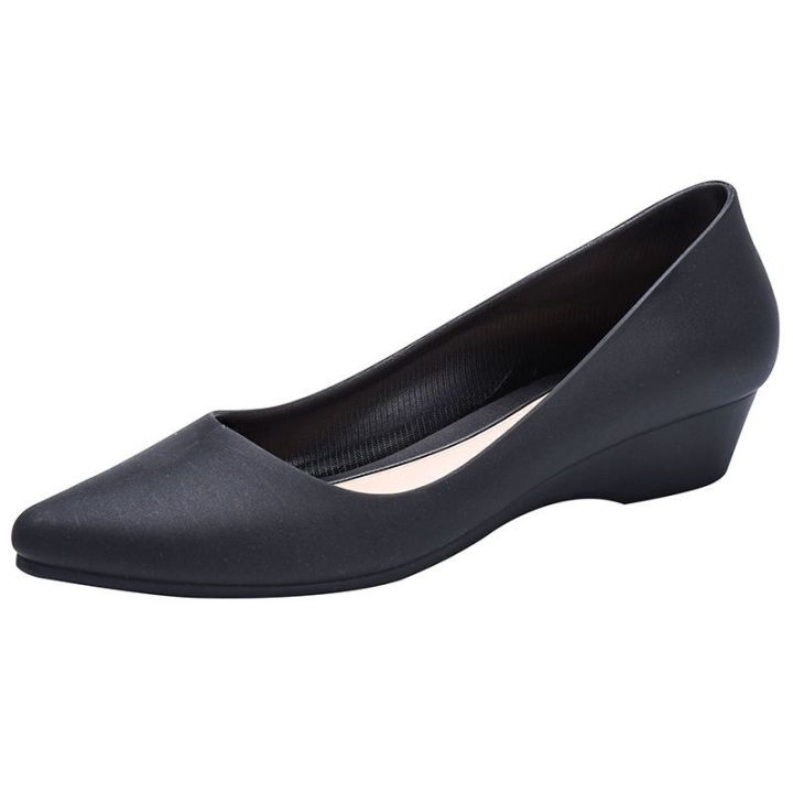 Fashion%20Jelly%20Rain%20Boots%20Women's%20Rubber%20Shoes%20Short%20Waterproof%20Non-Slip%20Low-Top%20Rain%20Boots%20Korean%20Elegant%20Shallow%20Mouth%20Pumps%20Work%20Shoes%20-%20Image%208