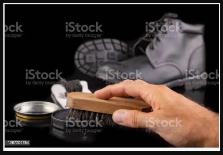 Award%20Shoe%20&%20Boot%20Polish%20(Black)%2040gm%20-%20Image%203