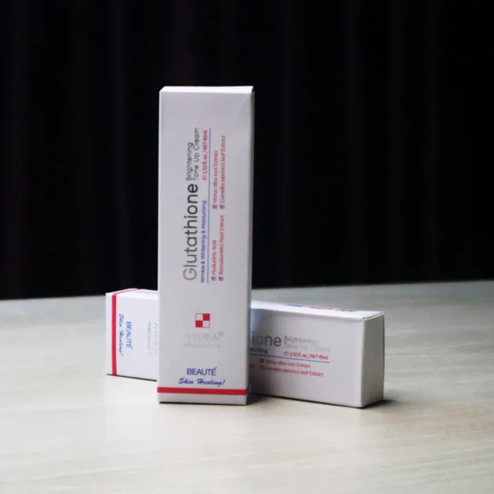 Glutathione%20Brightening%20Tone%20Up%20Cream%20-%20Image%205