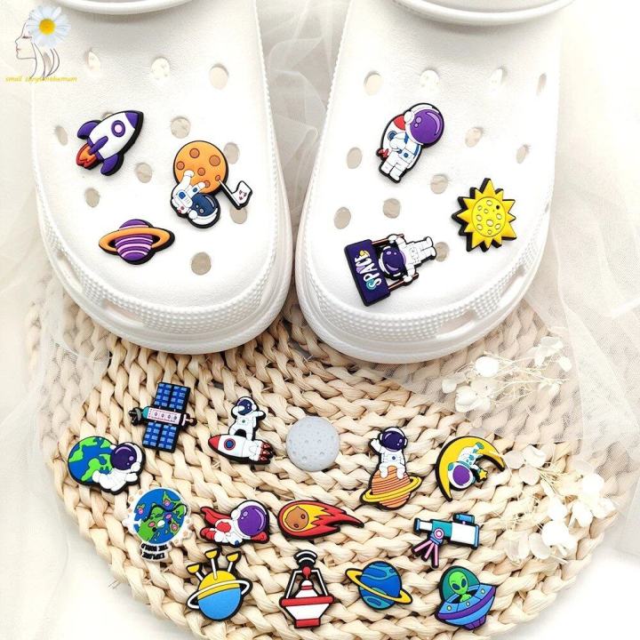 10PCS%20Random%20Color%20Shoe%20Decoration%20crocs%20Charms%20for%20Clog%20Sandals,%20Kawaii%20Cartoon%20jibbitz%20Shoes%20Pins%20for%20Kids%20Boy%20Girl%20Party%20Gifts%20-%20Image%202