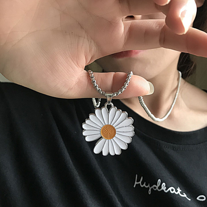 Cute%20Trendy%20Necklace%20Sun%20Flower%20Necklaces%20for%20Boy%20Simple%20Stylis%20-%20Image%203
