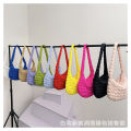 Foreign trade wholesale 2023 new ruffled cloud ladies handbag large capacity shoulder crossbody bag color-blocked tote bag.