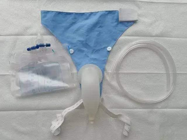 Portable%20Reusable%20Medical%20Incontinence%20Bag%20-%20Collecting%20Bag%20for%20Men%20and%20Women%20with%20Catheter%20Bag%20and%20Urinal%20-%20Image%206