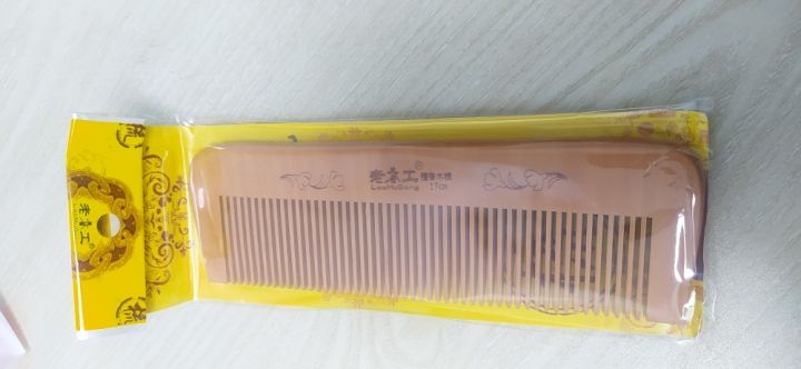 LaoMuGong%20China%20Fashion%20Wooden%20Hair%20Comb-%201pc%20-%20Image%202