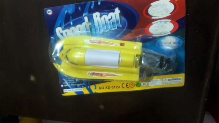 Hi-Speed%20Boat.%20%20High%20Speed%20Racing,%20Fishing%20Speed%20Boat%20Battery%20Operated%20%20Ship.(A4%201.5%20V)%20Two%20Batteries.%20-%20Image%202