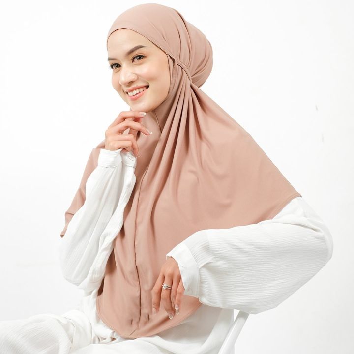Hijab%20Instan%20Bergo%20Jersey%20Zakia%20Jumbo%20Bergo%20Instan%20-%20women%20hood%20-%20Hijab%20Muslimah%20/Kerudung%20Bergo%20-%20instant%20hood%20-%20Image%203