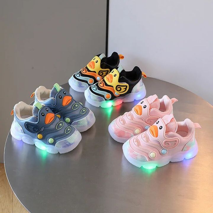 Kids%20Sport%20Shoes%20with%20Light%20Cartoon%20Cute%20Duck%20Breathable%20Mesh%20Toddler%20Girls%20Sneakers%20Kids%20Shoes%20Baby%20Boys%20LED%20Infant%20Sneakers%20-%20Image%204