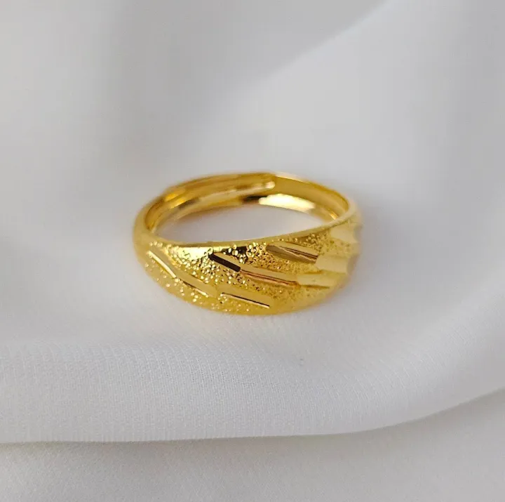 Weddings%20Party%20Rings%20Fashionable%20Dubai%20Gold%20Polish%20Lovely%20Design%20Finger%20Ring%20For%20Girls%20Jewelry%20For%20Mother's%20Wife%20Gifts%20On%20Demand%20Fashion%20Ring%20-%20Image%204