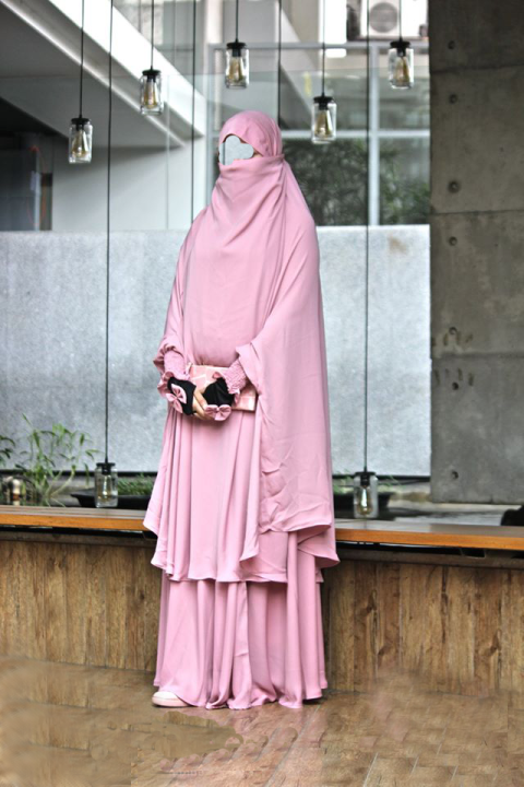 Ethereal%20Lace%20and%20Network%20Abaya%20Dress%20%E2%80%93%20Dubai%20Cherry%20Fabric%20Abaya%20with%20Hijab%20for%20a%20Graceful%20Presence%20Lovely%20outwear%20For%20Women%20-%20Image%203